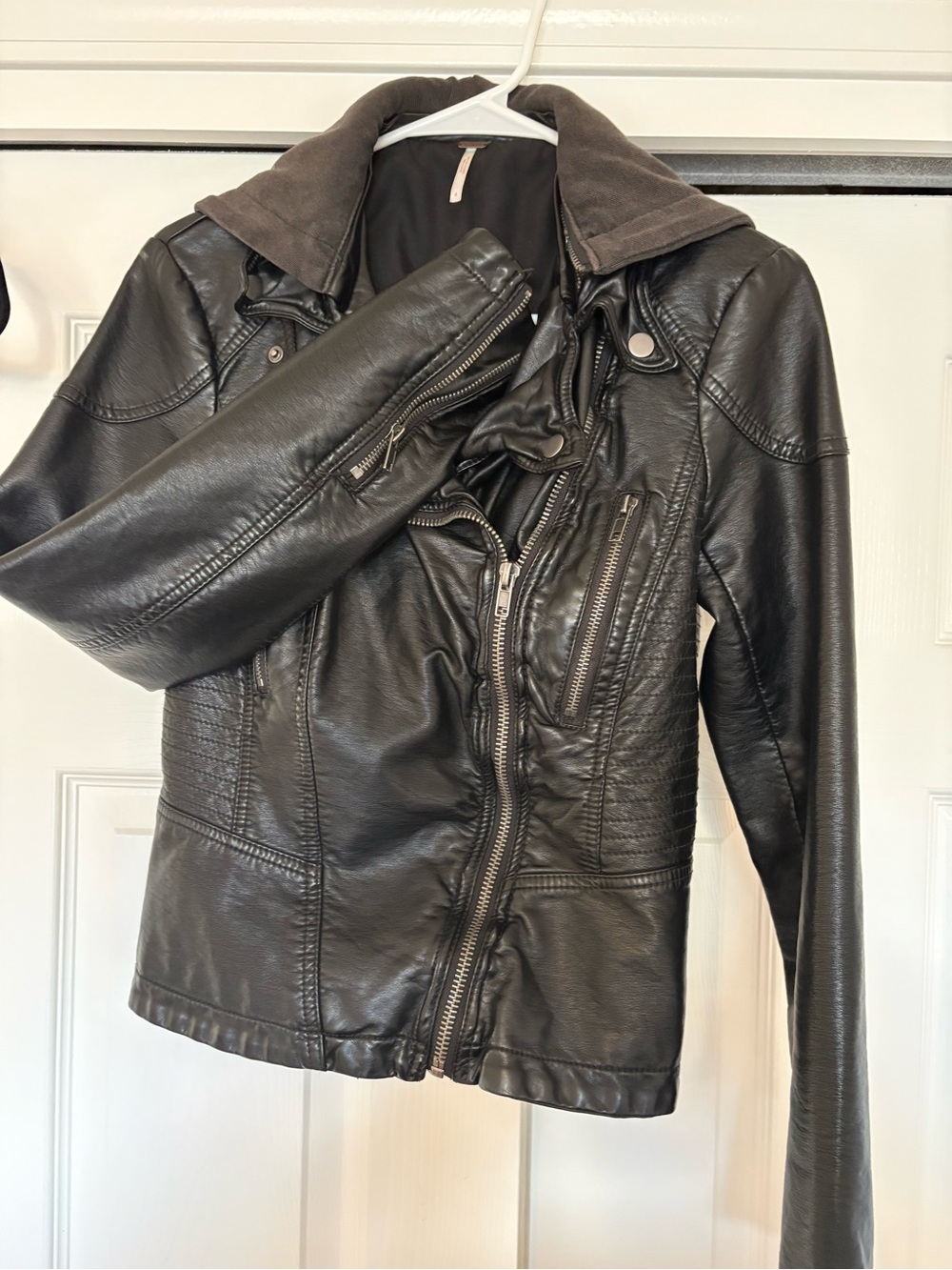 Free People Cleo Jacket Black Vegan Leather Motorcycle Jacket Size 4 - Picture 4 of 8